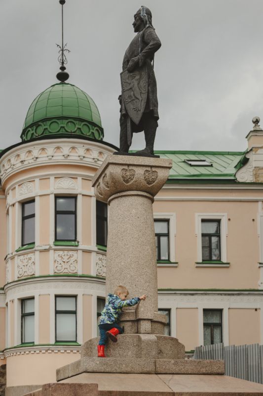 Преодоление тени: В поисках смелости быть собой